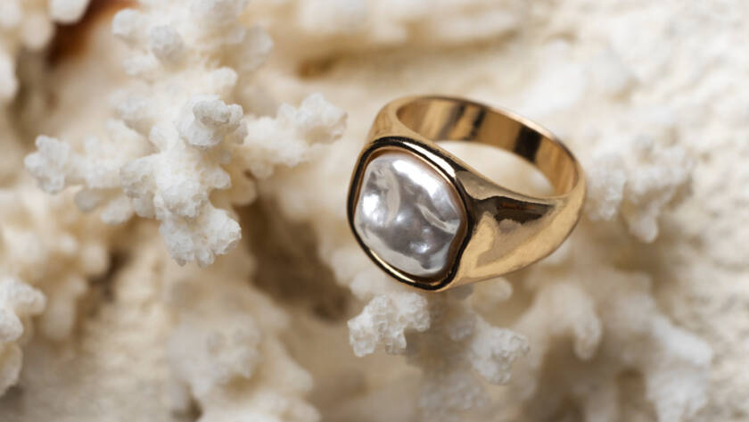 Anello chevalier: significato, modelli e tendenze